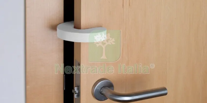 8PZ FERMAPORTA MORBIDO X PROTEZIONE DITA FIGURA.11 — Ferramenta porte e finestre — rif. FERX.3566