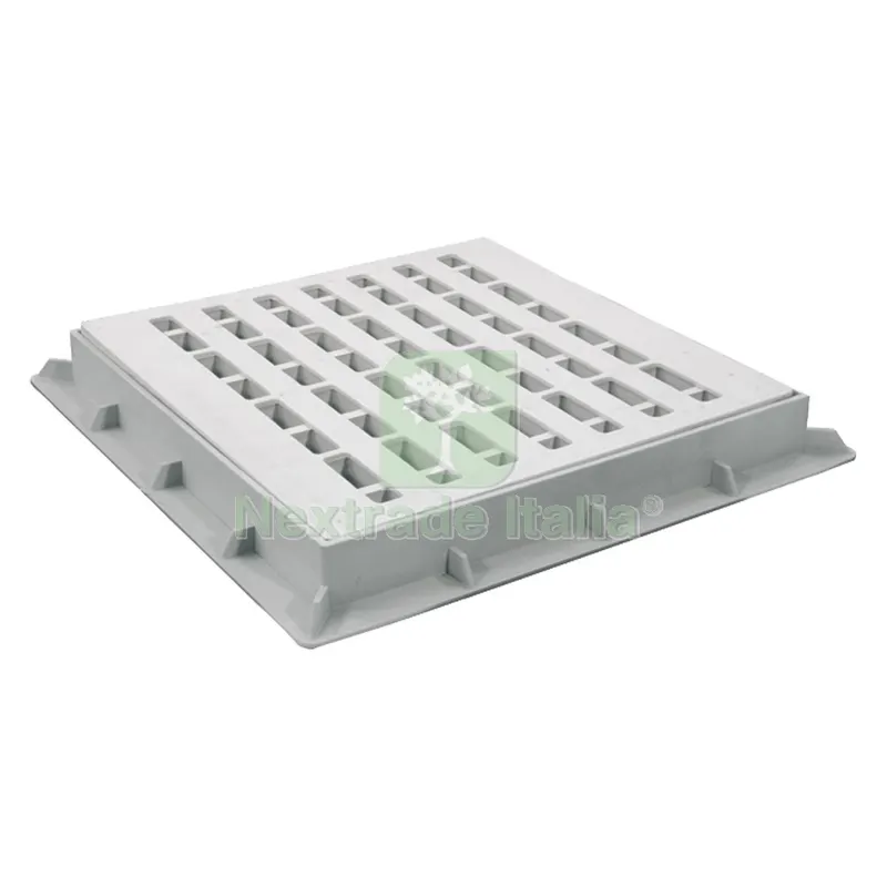 CHIUSINO PEDONABILE CON GRIGLIA cm 30 x 30 — Casalinghi e organizzazione — rif. FERX.104244NLM