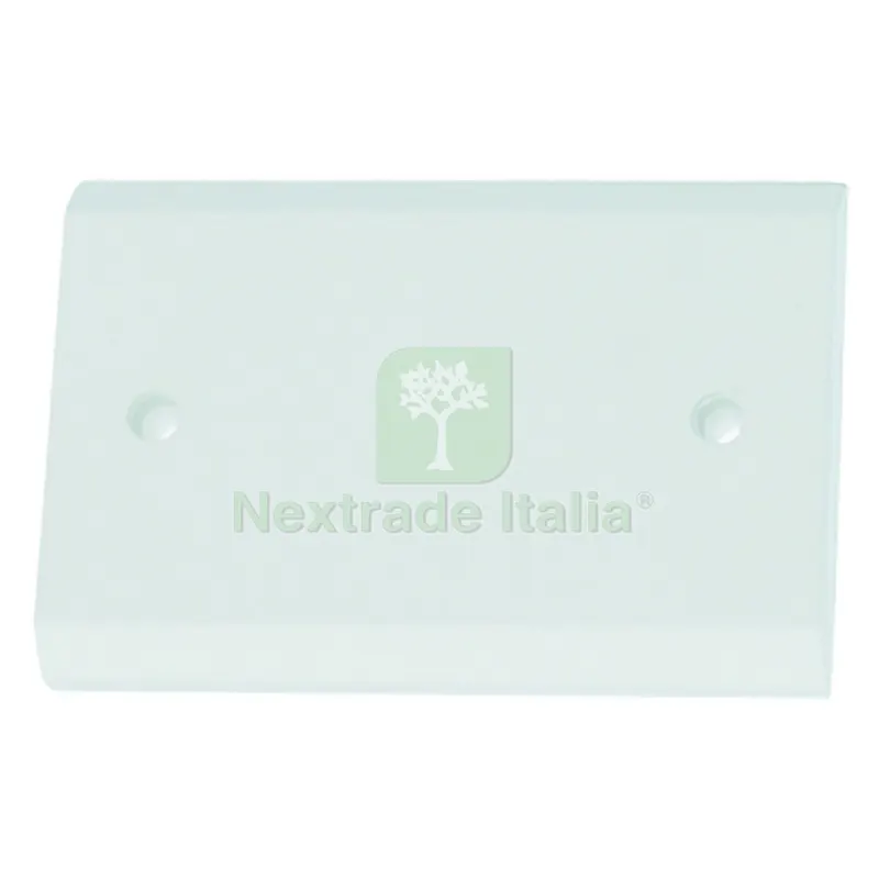 5PZ COPERCHIO SCATOLA DA PARETE PER CANALINE 3 posti — Casalinghi e organizzazione — rif. FERX.8070080NLM 5PZ COPERCHIO SCATOLA DA PARETE PER CANALINE 3 posti — Casalinghi e organizzazione — rif. FERX.8070080NLM