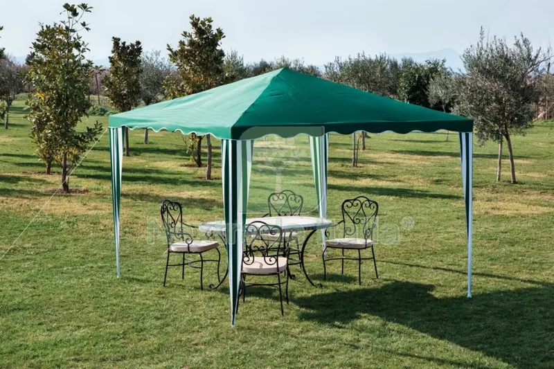 GAZEBO IN POLIESTERE DIMENSIONI CM 300X300 — Gazebo e strutture giardino — rif. FERX.10634 GAZEBO IN POLIESTERE DIMENSIONI CM 300X300 — Gazebo e strutture giardino — rif. FERX.10634