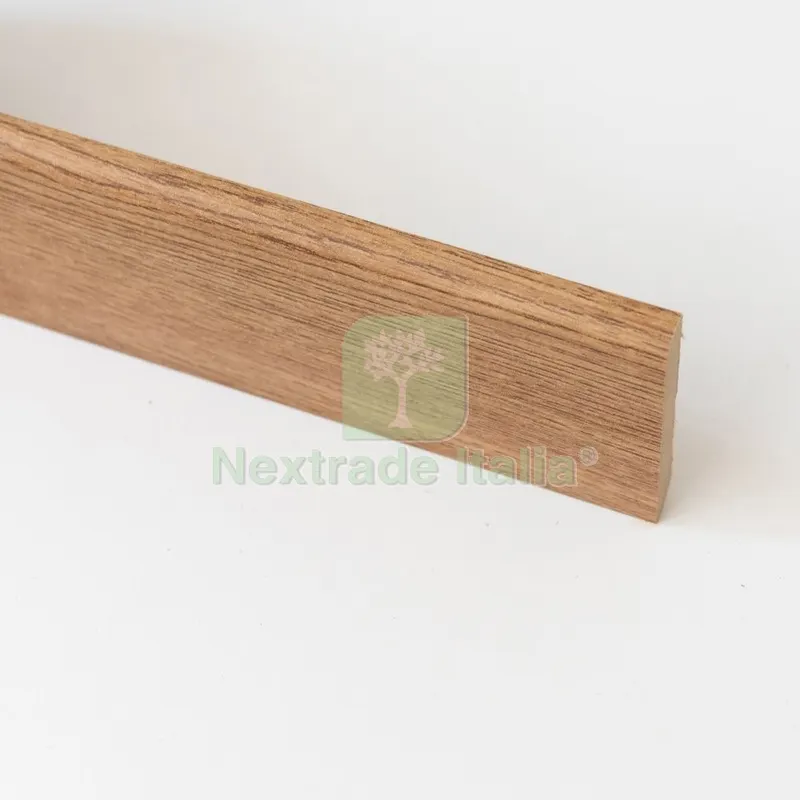 10PZ Battiscopa in MDF Rovere Medio MM.10X70X2400 — Profili e angolari decorativi — rif. FERX.2214 10PZ Battiscopa in MDF Rovere Medio MM.10X70X2400 — Profili e angolari decorativi — rif. FERX.2214
