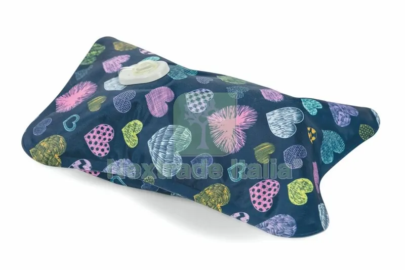 BORSA CALDA RICARICABILE CUORI COLORATI — Tubi e raccordi — rif. FERX.3317 BORSA CALDA RICARICABILE CUORI COLORATI — Tubi e raccordi — rif. FERX.3317