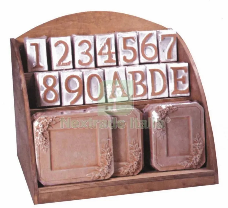 Espositore Numeri Civici Terracotta CM.8,5H — Articoli per ufficio — rif. FERX.34552