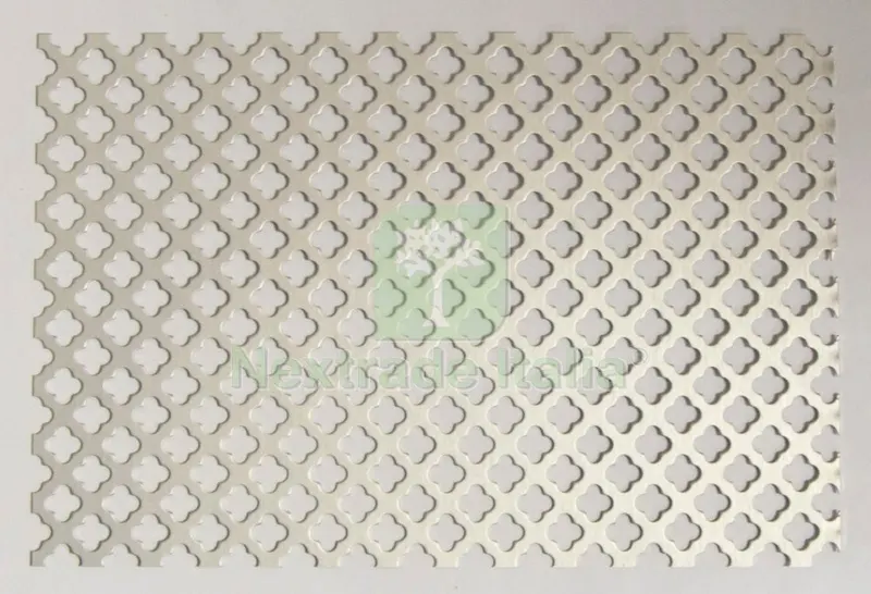 2MQ LAMIERA FORATA PER TERMOSIFONI BIANCA — Lamiere, lastre e piastre — rif. FERX.4350 2MQ LAMIERA FORATA PER TERMOSIFONI BIANCA — Lamiere, lastre e piastre — rif. FERX.4350