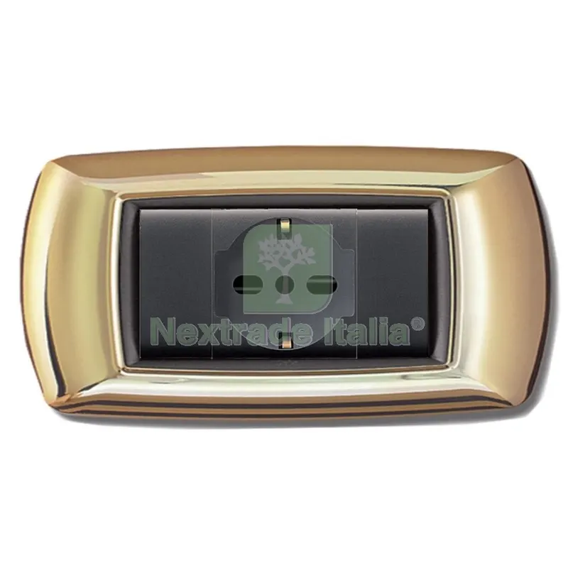 PLACCA LIFE MOD. LIVING PLASTICA ORO 4 POSTI — Interruttori e prese — rif. FERX.53048 PLACCA LIFE MOD. LIVING PLASTICA ORO 4 POSTI — Interruttori e prese — rif. FERX.53048