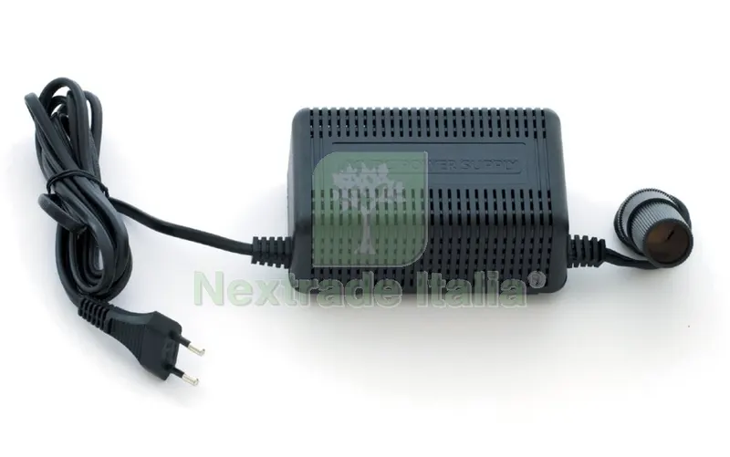 Trasformatore 220V-12V con Attacco Auto — Interruttori e prese — rif. FERX.5597 Trasformatore 220V-12V con Attacco Auto — Interruttori e prese — rif. FERX.5597