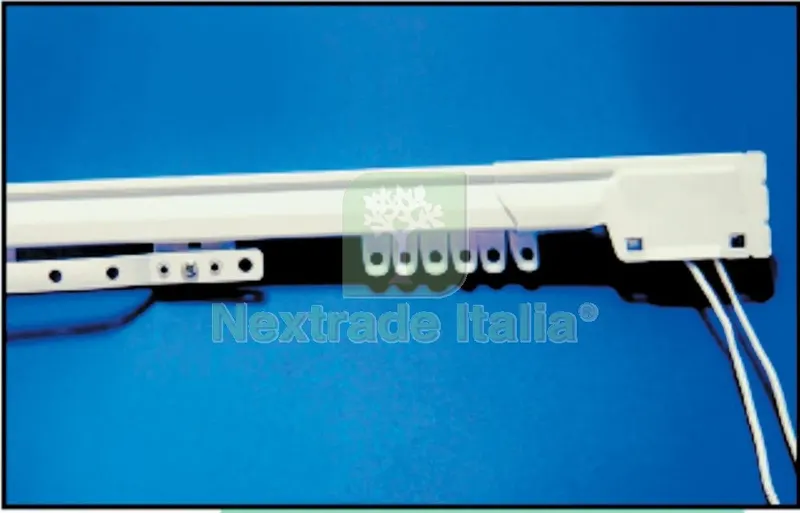 SCORRITENDA ESTENSIBILE EASY 2 71-122 CM — Casalinghi e organizzazione — rif. FERX.56977 SCORRITENDA ESTENSIBILE EASY 2 71-122 CM — Casalinghi e organizzazione — rif. FERX.56977