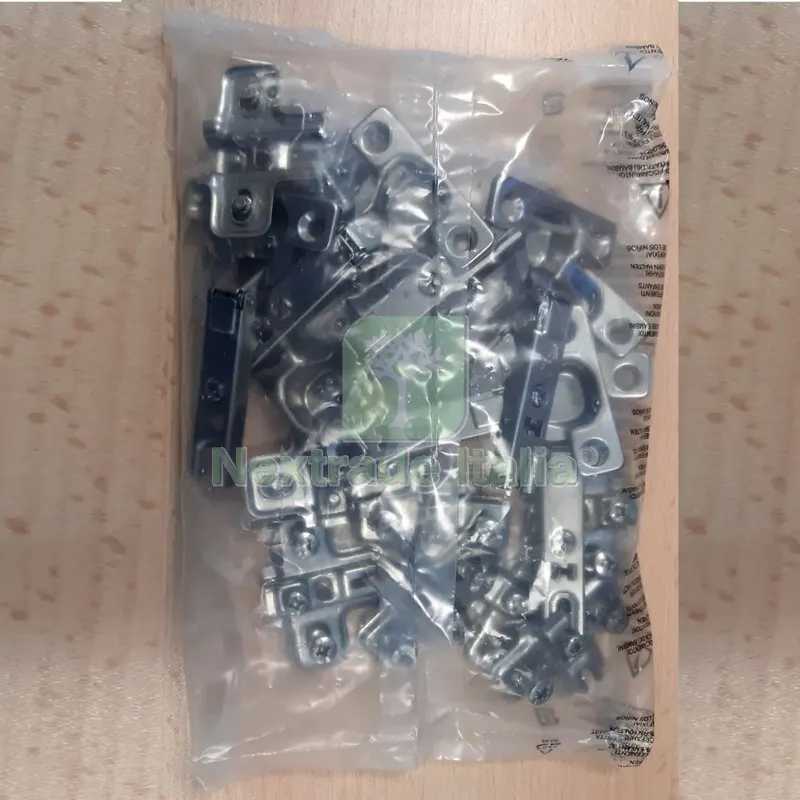 Busta Cerniere per Kit Armadio 3 ANTE+2 Cassetti CM.120X50X170H Bianco — Cerniere e cardini — rif. FERX.603166