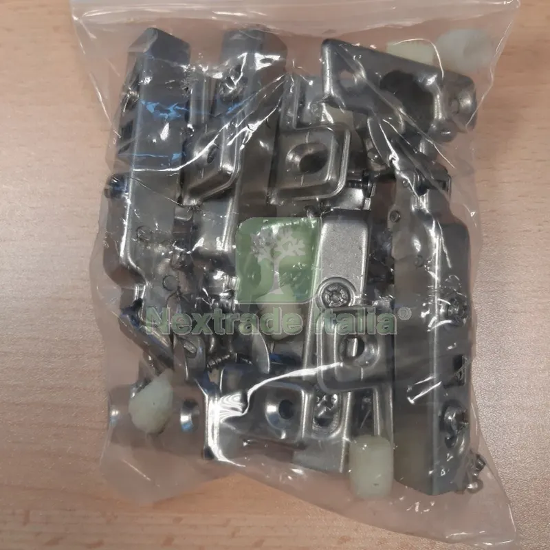 CERNIERA ANTA PER COLONNA BAGNO BIANCA EVA — Accessori bagno — rif. FERX.603241 CERNIERA ANTA PER COLONNA BAGNO BIANCA EVA — Accessori bagno — rif. FERX.603241