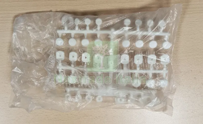 R ACCESSORI X BOX DOCCIA CRILEX GOCCIA 1,6 MM 68-80X68-80 BCO — Accessori bagno — rif. FERX.604002