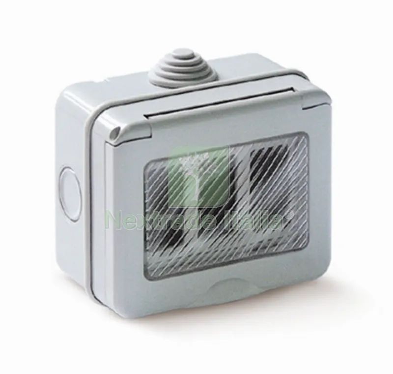 CASSETTA DA PARETE X ESTERNI TONDO 3 POSTI IP55 — Casalinghi e organizzazione — rif. FERX.84010 CASSETTA DA PARETE X ESTERNI TONDO 3 POSTI IP55 — Casalinghi e organizzazione — rif. FERX.84010