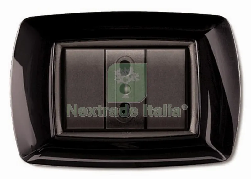 10PZ Placca Life MOD. Living Plastica Nero 3 Posti — Interruttori e prese — rif. FERX.8822
