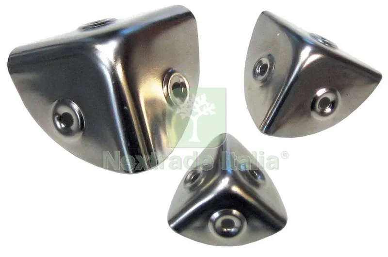 BLISTER ANGOLI PER BAULIACCIAIO NICHELATO MM.30 (PZ.4) — Tubi e raccordi — rif. FERX.88956 BLISTER ANGOLI PER BAULIACCIAIO NICHELATO MM.30 (PZ.4) — Tubi e raccordi — rif. FERX.88956