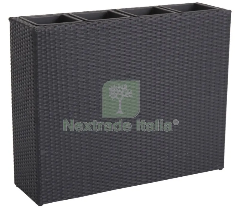 2PZ Portavasi Divisorio Polirattan CM 95X27X75H — Vasi e fioriere — rif. FERX.92002 2PZ Portavasi Divisorio Polirattan CM 95X27X75H — Vasi e fioriere — rif. FERX.92002