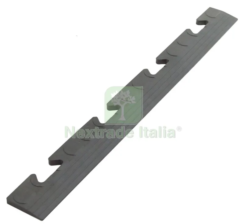 10PZ SCIVOLO FEMMINA PER PAVIMENTO BOLLO NERO — Isolanti e reti — rif. FERX.92192 10PZ SCIVOLO FEMMINA PER PAVIMENTO BOLLO NERO — Isolanti e reti — rif. FERX.92192