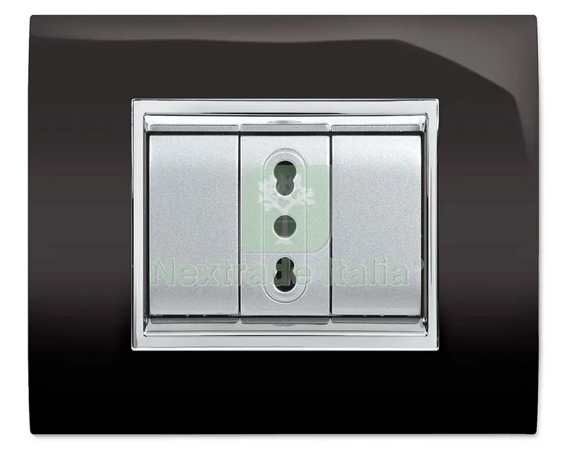 10PZ Placca Prestige Plastica Nera 3 Posti — Interruttori e prese — rif. FERX.92230 10PZ Placca Prestige Plastica Nera 3 Posti — Interruttori e prese — rif. FERX.92230