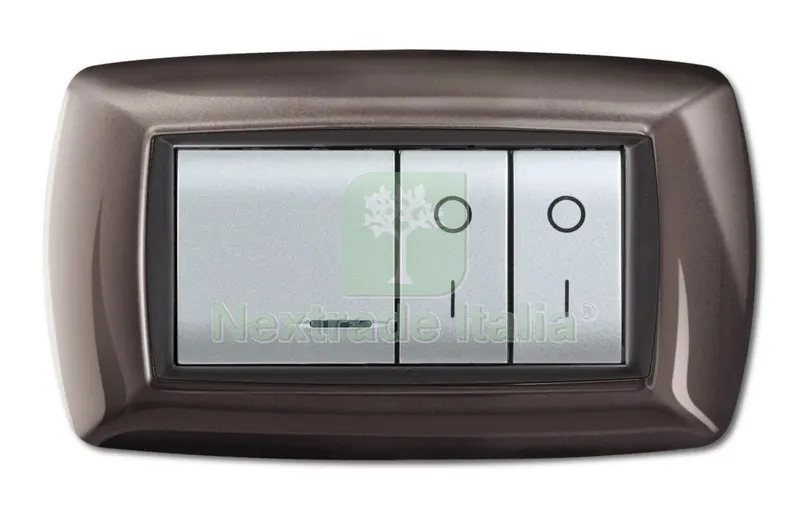 PLACCA LIFE MOD. LIVING PLASTICA ALLUMINIO NOTTE 4 POSTI — Interruttori e prese — rif. FERX.93695