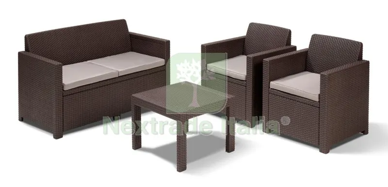 Allibert Salotto 'alabama' Brown Divano + 2 Poltrone + 1 Tavolino + 4 Cuscini — Arredo — rif. FERX.93796 Allibert Salotto 'alabama' Brown Divano + 2 Poltrone + 1 Tavolino + 4 Cuscini — Arredo — rif. FERX.93796