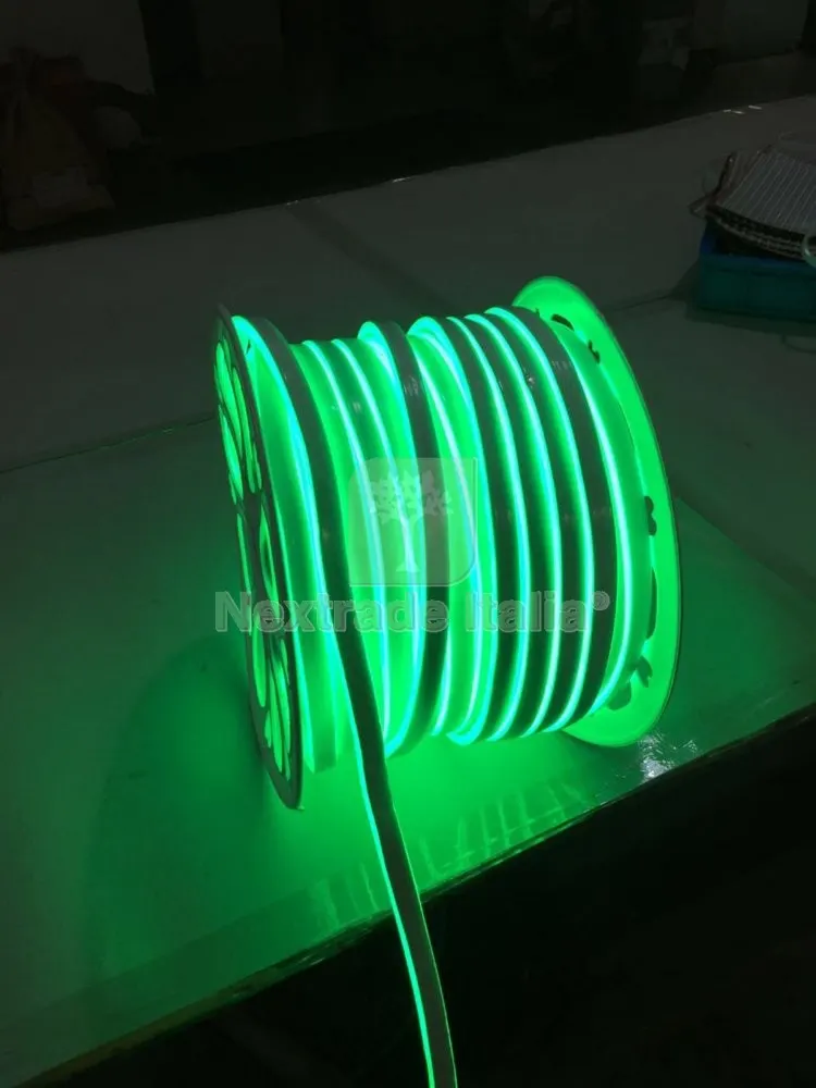 30MT Tubo Neon Flex 88 Luci Bianco Freddo — Tubi e raccordi — rif. FERX.94393