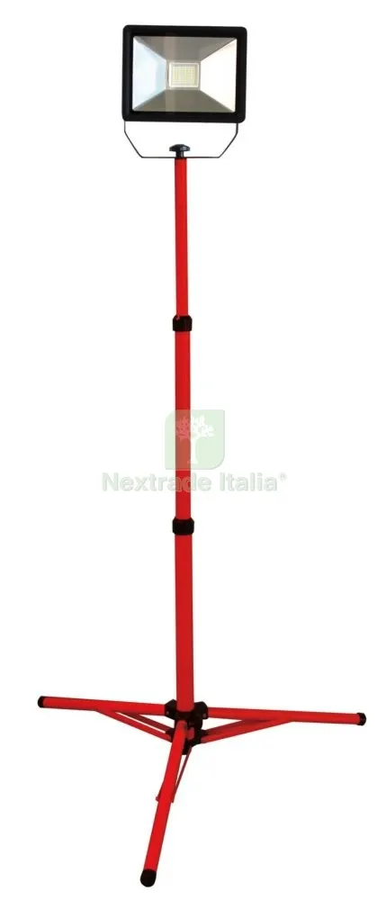 Proiettore LED 50 W 4000 LM Supporto Treppiedi Pieghevole Telescopico Nero — Illuminazione — rif. FERX.97356 Proiettore LED 50 W 4000 LM Supporto Treppiedi Pieghevole Telescopico Nero — Illuminazione — rif. FERX.97356