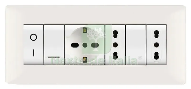 Placca Life Q Modello Living Bianco 7 Posti — Interruttori e prese — rif. FERX.97519