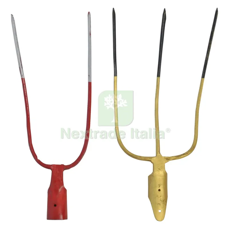 FORCA DA FIENO 3 denti codice 600042 — Attrezzi da giardino — rif. FERX.600042NLM FORCA DA FIENO 3 denti codice 600042 — Attrezzi da giardino — rif. FERX.600042NLM