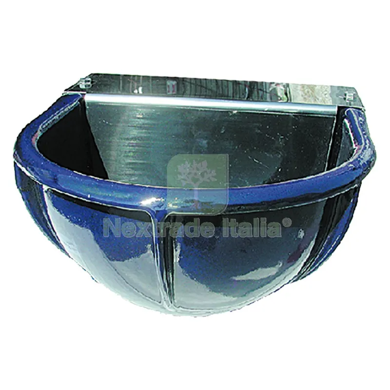 ABBEVERATOIO PER EQUINI cm 28 x 25 x H 14 — Mangimi e alimentazione — rif. FERX.605140NLM ABBEVERATOIO PER EQUINI cm 28 x 25 x H 14 — Mangimi e alimentazione — rif. FERX.605140NLM