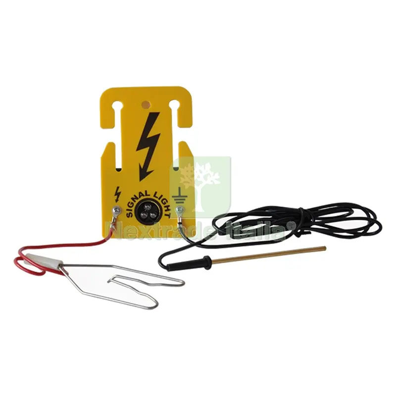 LUCE DI SEGNALE PER RECINZIONI ELETTRICHE - art. 441223 — Reti e recinzioni — rif. FERX.6049856NLM