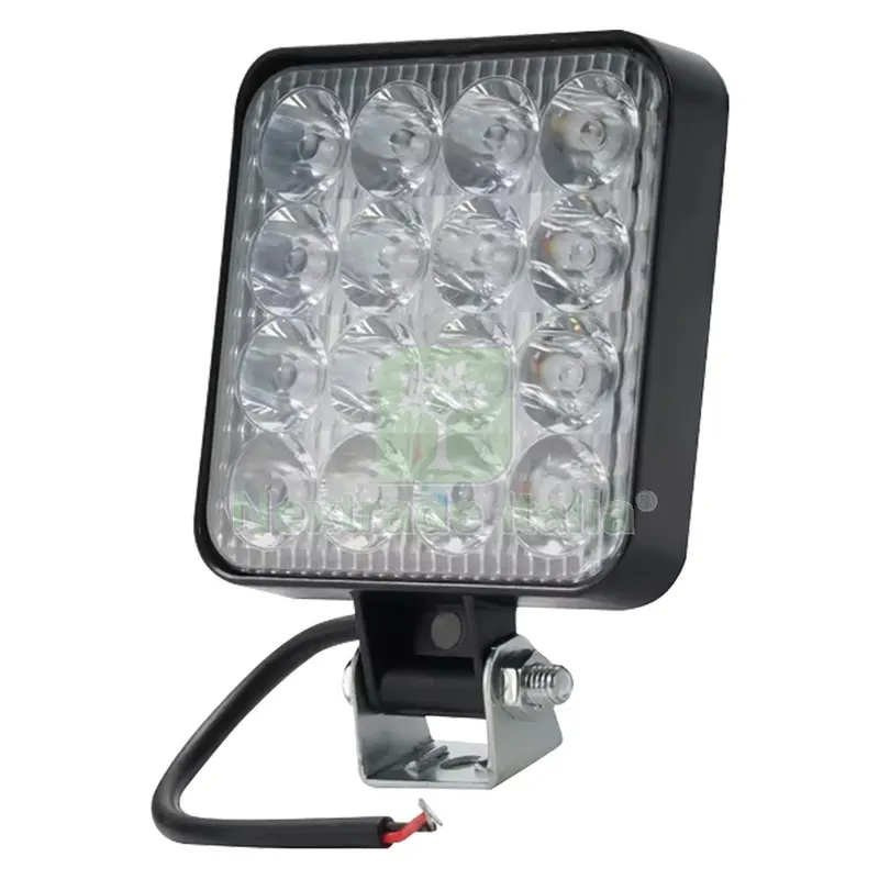 FARO FENDINEBBIA QUADRATO PER AUTO 16 LED - 48 W - LM 1800 — Illuminazione — rif. FERX.6060762NLM