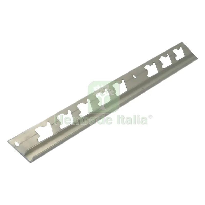 15PZ Base per Profili Laminato e Parquet 'baseparc' larghezza 27 mm - h.(range) 6/10 mm — Arredo — rif. FERX.7950360NLM 15PZ Base per Profili Laminato e Parquet 'baseparc' larghezza 27 mm - h.(range) 6/10 mm — Arredo — rif. FERX.7950360NLM