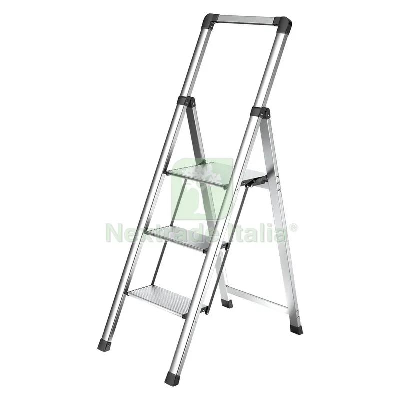 SGABELLO 'ALU-STEP' 3 gradini - aperto cm 72 x 45 x h.128,8 — Arredo — rif. FERX.8051190NLM SGABELLO 'ALU-STEP' 3 gradini - aperto cm 72 x 45 x h.128,8 — Arredo — rif. FERX.8051190NLM