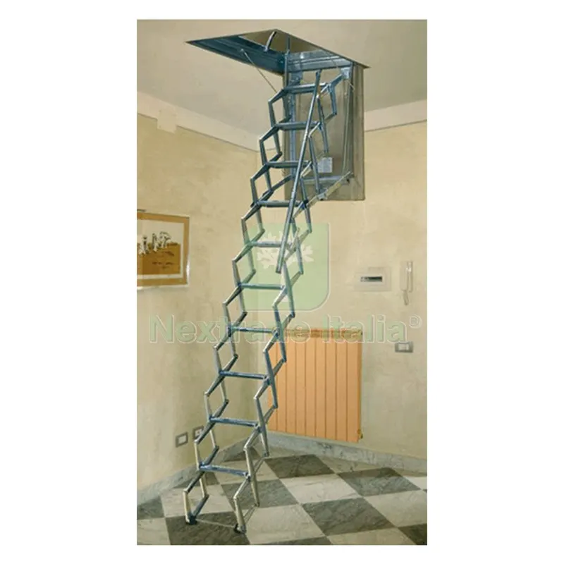 SCALA A PANTOGRAFO A SOFFITTO cm70x 80xH.mt.3 - 11 gr. — Casalinghi e organizzazione — rif. FERX.103624NLM SCALA A PANTOGRAFO A SOFFITTO cm70x 80xH.mt.3 - 11 gr. — Casalinghi e organizzazione — rif. FERX.103624NLM