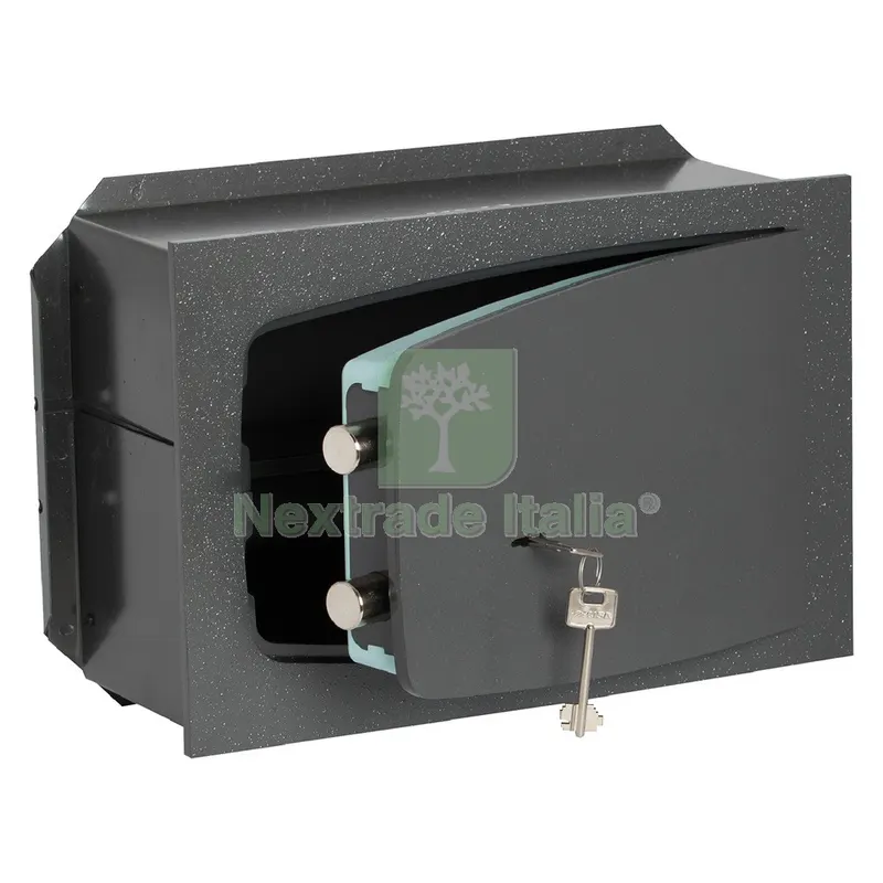 CASSAFORTE CON CHIAVE '8A010' cm 42 x 30 x 19,5 - 2 catenacci — Casseforti — rif. FERX.3160516NLM