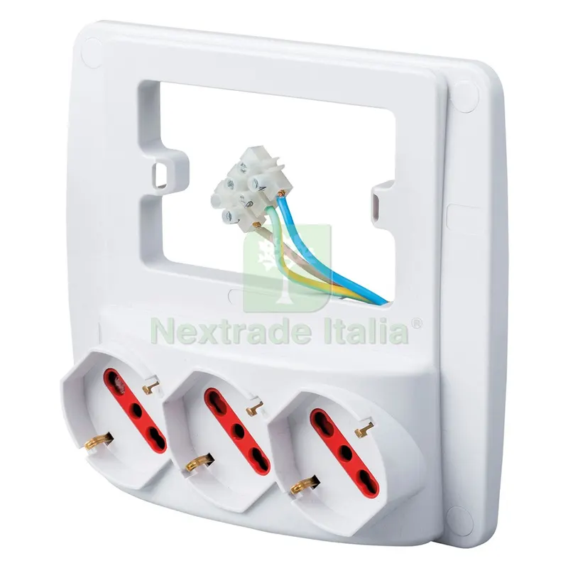 MULTIPRESA DA PARETE colore bianco codice 8091446 — Interruttori e prese — rif. FERX.8091446NLM