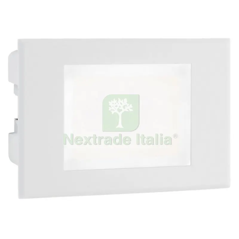 Segna Passo Incasso Rettangolare Aperto 'spina' colore bianco - 3 watt — Interruttori e prese — rif. FERX.8087780NLM Segna Passo Incasso Rettangolare Aperto 'spina' colore bianco - 3 watt — Interruttori e prese — rif. FERX.8087780NLM