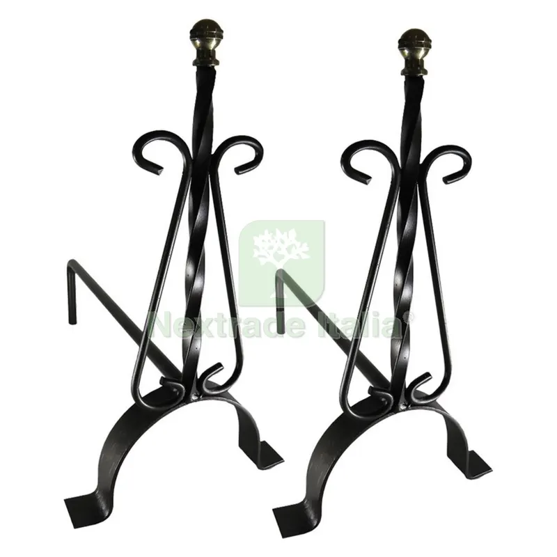 Coppia Alari 'ritorto' cm 40 x 41 - 2 pezzi — Tempo libero outdoor — rif. FERX.700538NLM Coppia Alari 'ritorto' cm 40 x 41 - 2 pezzi — Tempo libero outdoor — rif. FERX.700538NLM