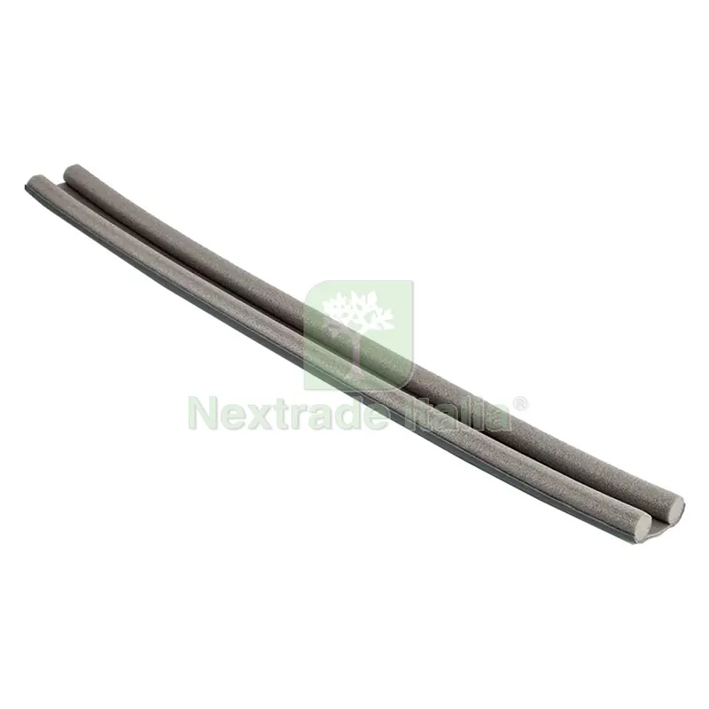PARAFREDDO IN SCHIUMA ESPANSA PER PORTE cm 3 x 98 — Attrezzi da giardino a motore — rif. FERX.8055159NLM PARAFREDDO IN SCHIUMA ESPANSA PER PORTE cm 3 x 98 — Attrezzi da giardino a motore — rif. FERX.8055159NLM