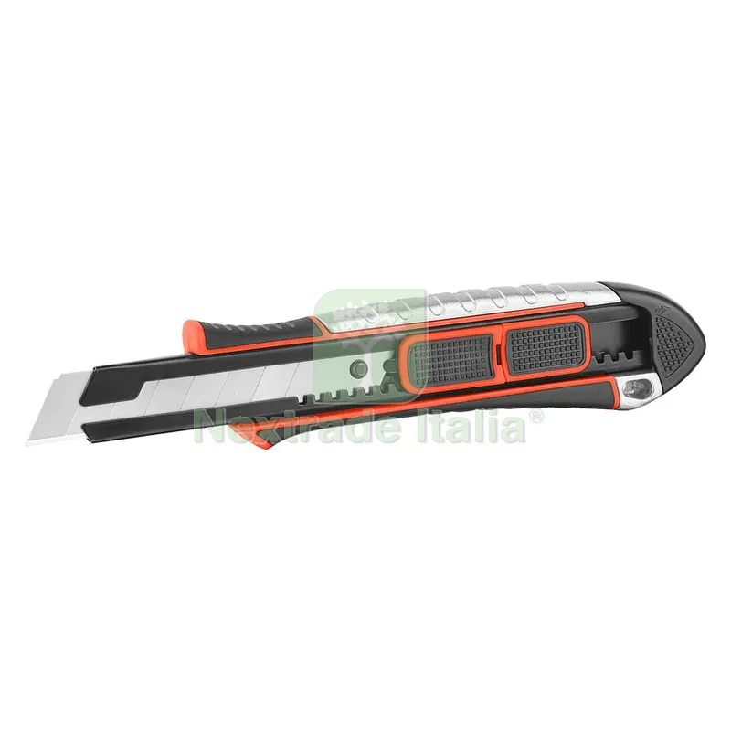 CUTTER AUTOBLOCCANTE 'UNK 2 IN 1' lama mm 25 - corpo alluminio — Misurazione e taglio manuale — rif. FERX.514067NLM CUTTER AUTOBLOCCANTE 'UNK 2 IN 1' lama mm 25 - corpo alluminio — Misurazione e taglio manuale — rif. FERX.514067NLM