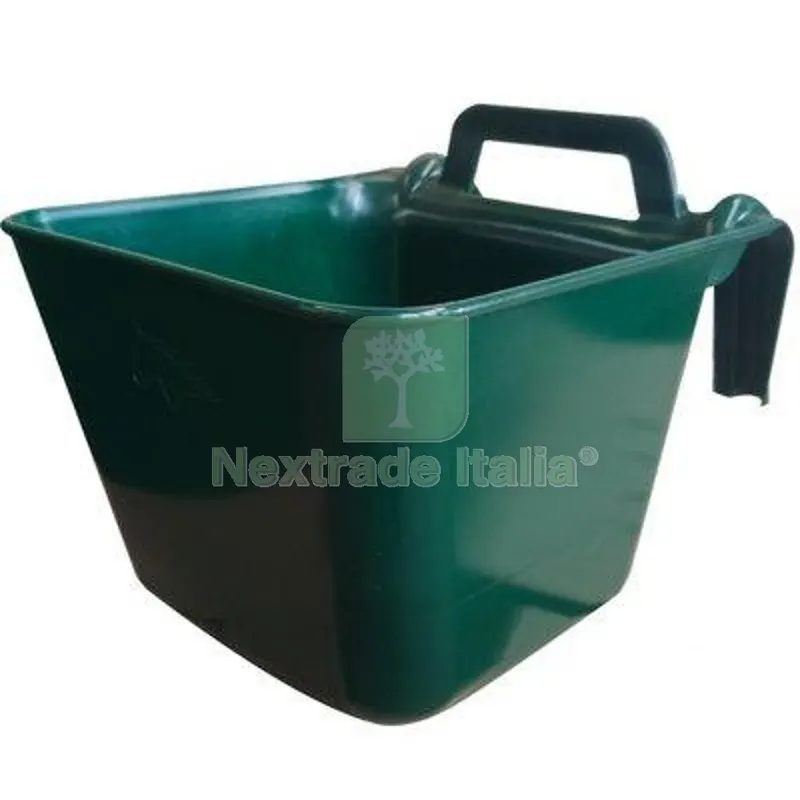 Mangiatoia Cavalli Staccionata Portatile Plastica CM 40X30 H.CM 25 CM 40x30x25 — Staccionate e steccati — rif. FERX.VIR1147227
