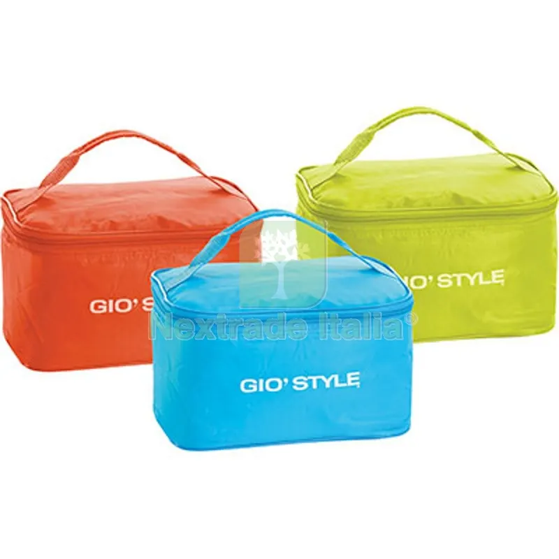 2PZ Borsa Termica Fiesta Lunch BAG Giostyle LT 5 CM 25X17,5X14 Colori MIX CM 25x17.5x14 — Borracce e bottiglie — rif. FERX.VIR2510354 2PZ Borsa Termica Fiesta Lunch BAG Giostyle LT 5 CM 25X17,5X14 Colori MIX CM 25x17.5x14 — Borracce e bottiglie — rif. FERX.VIR2510354