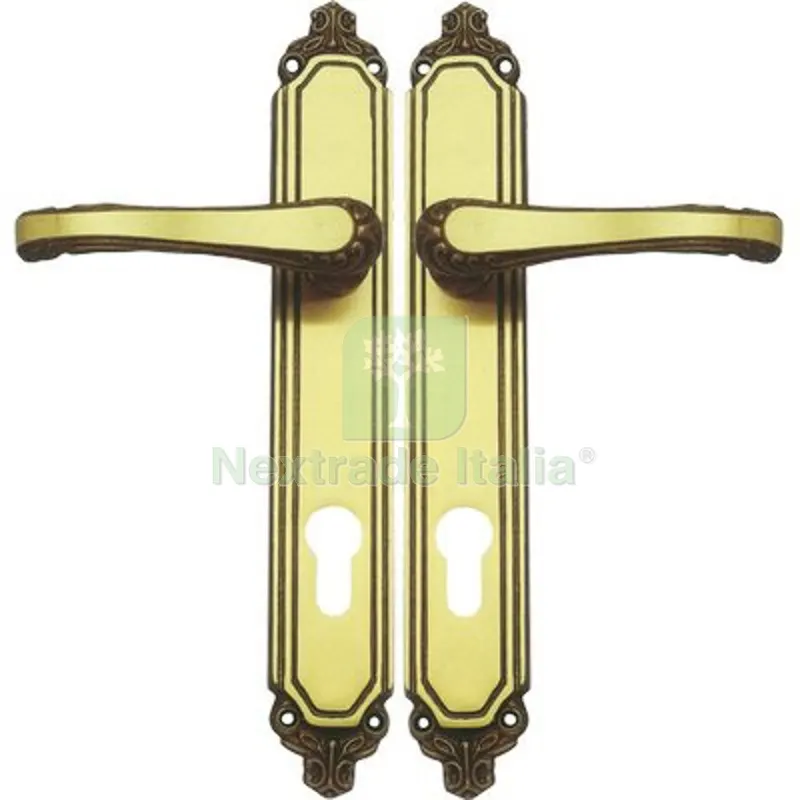 Maniglia Export Placca Foro Sagomato Ottone Bronzata Sfumata Q8 I.MM 90 CF=PZ 2 — Maniglie e pomelli — rif. FERX.VIR3300055 Maniglia Export Placca Foro Sagomato Ottone Bronzata Sfumata Q8 I.MM 90 CF=PZ 2 — Maniglie e pomelli — rif. FERX.VIR3300055