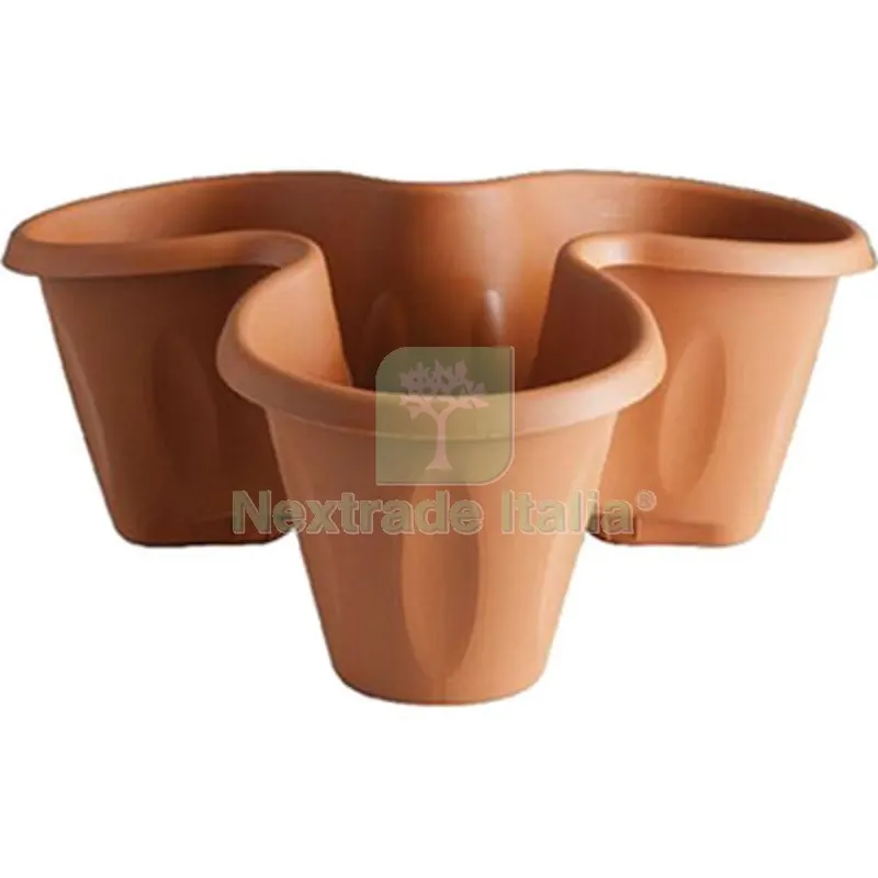 3PZ VASO TRIFOGLIO BAMA PP TERRACOTTA D.CM 40 H.CM 16 CM 40x16 — Vasi e fioriere — rif. FERX.VIR6200103 3PZ VASO TRIFOGLIO BAMA PP TERRACOTTA D.CM 40 H.CM 16 CM 40x16 — Vasi e fioriere — rif. FERX.VIR6200103