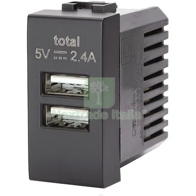 8PZ PRESA USB ABL NERO 2 PRESE USB VOLT 5 A 2.4 Colore Nero — Interruttori e prese — rif. FERX.VIR7409402 8PZ PRESA USB ABL NERO 2 PRESE USB VOLT 5 A 2.4 Colore Nero — Interruttori e prese — rif. FERX.VIR7409402