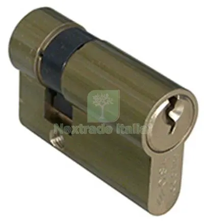 MEZZO CILINDRO SAGOMATO 08031 LOGO OTTONE CHIAVI 3 MM 40 30+10 MM+MM 30+10 — Serrature e cilindri — rif. FERX.VIR8210071 MEZZO CILINDRO SAGOMATO 08031 LOGO OTTONE CHIAVI 3 MM 40 30+10 MM+MM 30+10 — Serrature e cilindri — rif. FERX.VIR8210071
