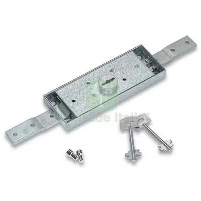 SERRATURA SERRANDA APPLICARE 2205 SECUREMME DM CENTRALE C.PIEGATO Fin Zincata — Serrature e cilindri — rif. FERX.VIR8220063 SERRATURA SERRANDA APPLICARE 2205 SECUREMME DM CENTRALE C.PIEGATO Fin Zincata — Serrature e cilindri — rif. FERX.VIR8220063