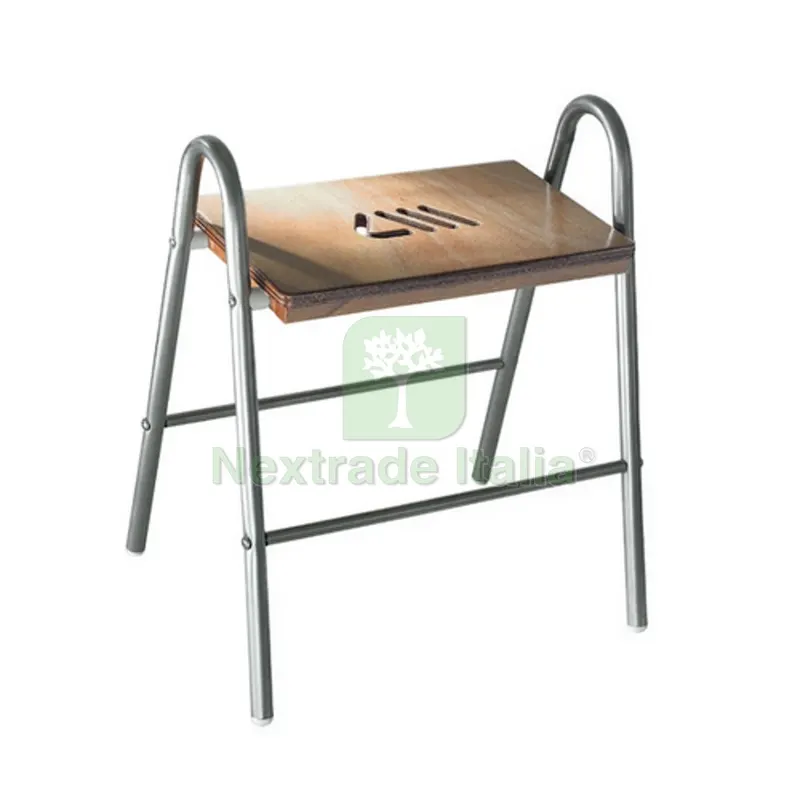 Sgabello da Bagno in Legno e Struttura in Acciaio Cromato - — Arredo — rif. FERX.DIA151-403 Sgabello da Bagno in Legno e Struttura in Acciaio Cromato - — Arredo — rif. FERX.DIA151-403