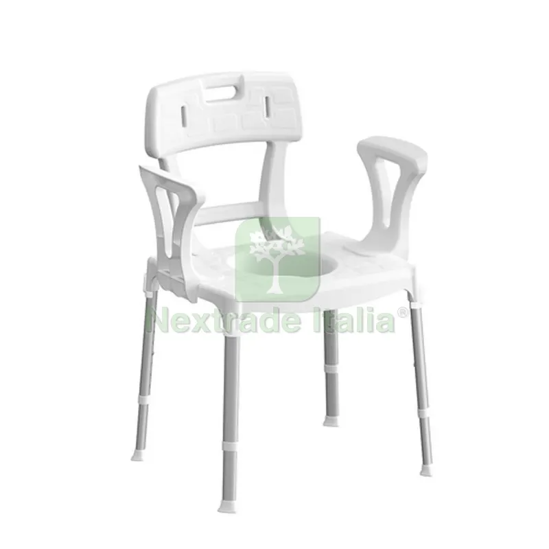 SEDIA COMODA CON BRACCIOLI E SCHIENALE Bianco — Arredo — rif. FERX.DIA151-4181 SEDIA COMODA CON BRACCIOLI E SCHIENALE Bianco — Arredo — rif. FERX.DIA151-4181