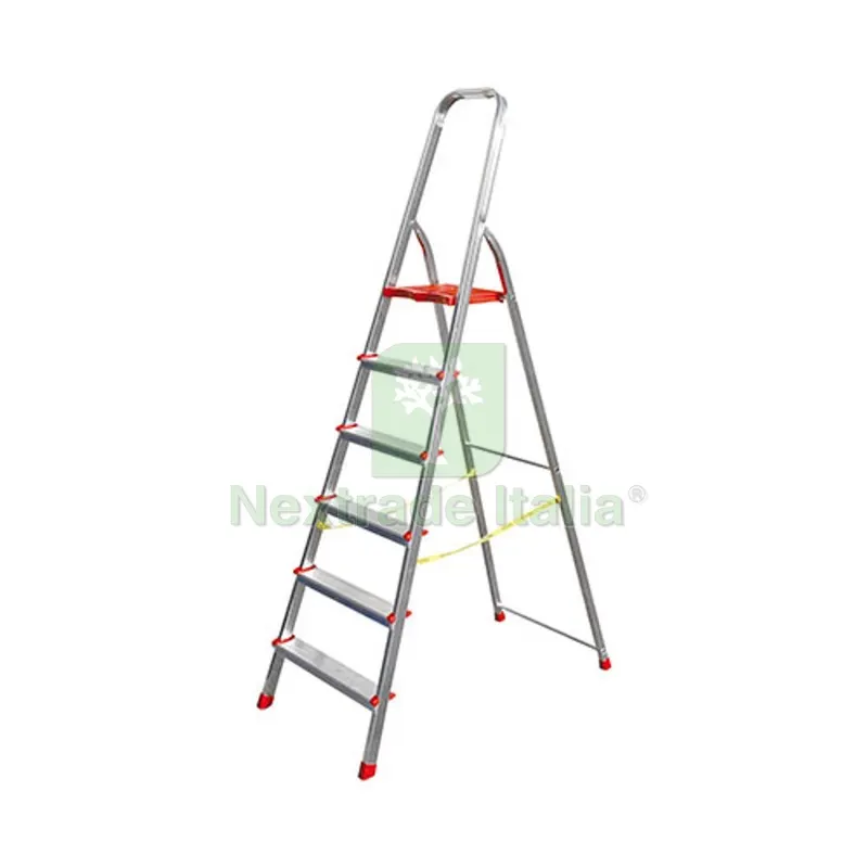 Scala Domestica in Alluminio Giza EN 131 4 gradini - H. al piano 0,88 m — Casalinghi e organizzazione — rif. FERX.DIA600-G039-124 Scala Domestica in Alluminio Giza EN 131 4 gradini - H. al piano 0,88 m — Casalinghi e organizzazione — rif. FERX.DIA600-G039-124