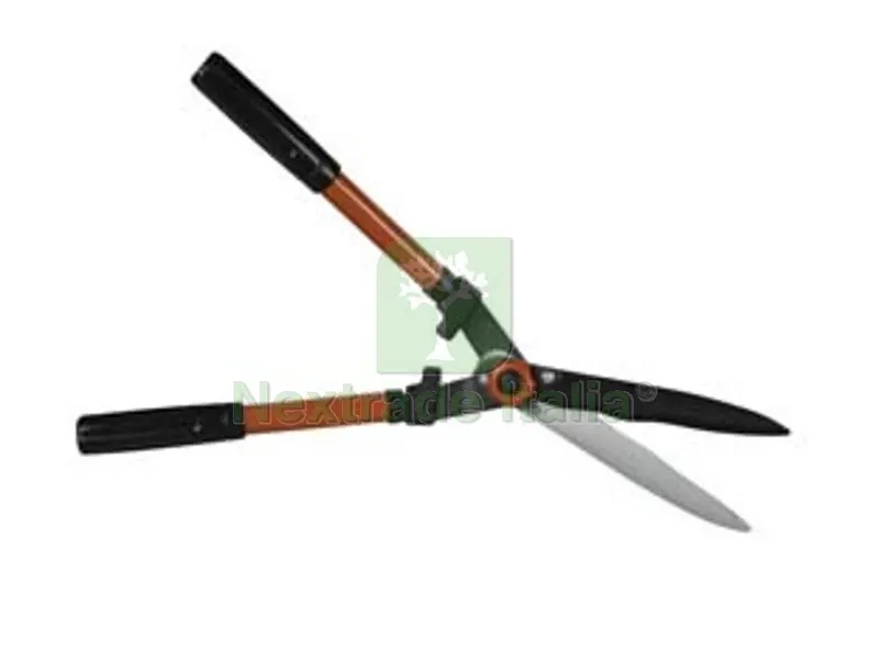 FORBICE TAGLIASIEPI CON LAME ONDULATE - lame ondulate cm.22,5 — Attrezzi da giardino a motore — rif. FERX.FER101264