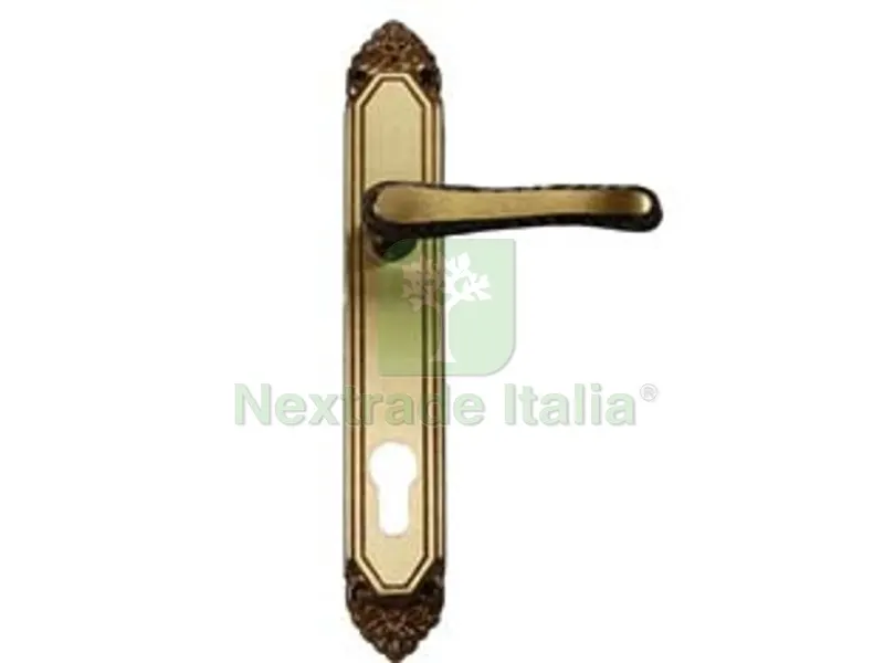 Maniglia Lavinia con Placca in Ottone Foro Yale - mm.90 tipo leggero — Maniglie e pomelli — rif. FERX.FER10474